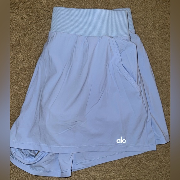Alo Breezy Short Seashell Blue - Picture 2 of 4